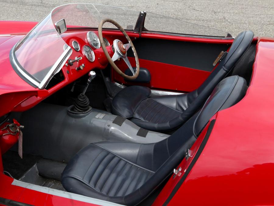 Интерьер Alfa Romeo 2000 Sportiva Spider (1366) 1954 года  (фото 9 из 16)